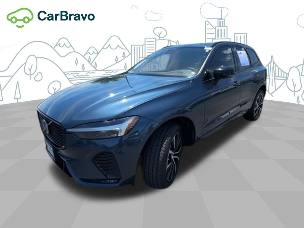 2024 Volvo XC60 B5 Plus Dark Theme — photo 1 of 6