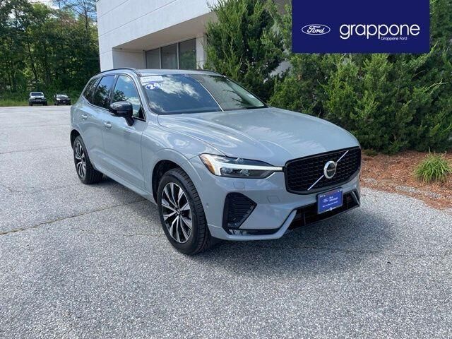 2024 Volvo XC60 B5 Plus Dark Theme