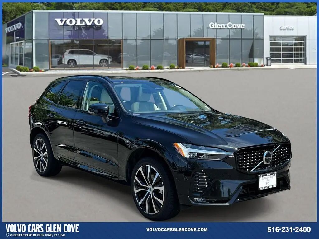 2024 Volvo XC60 B5 Plus Dark Theme — photo 1 of 6