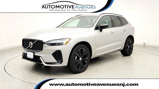 2024 Volvo XC60 Plus Dark Theme