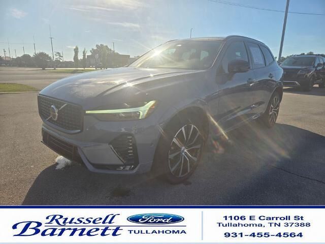 2024 Volvo XC60 B5 Plus Dark Theme