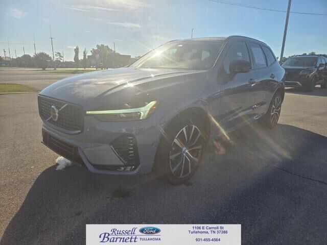 2024 Volvo XC60 B5 Plus Dark Theme — photo 1 of 12