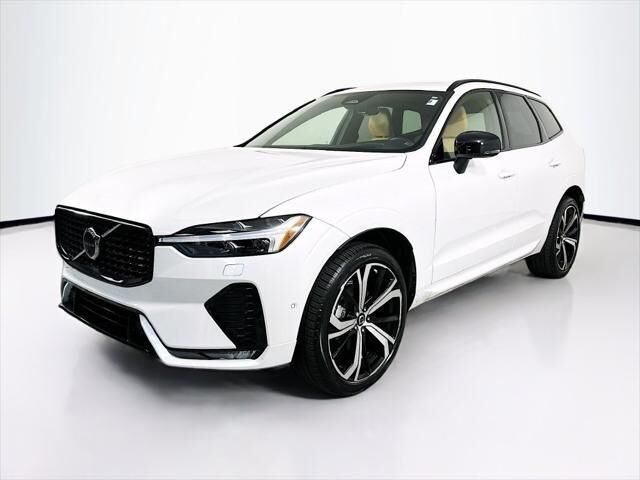 2024 Volvo XC60 B5 Ultimate Dark Theme