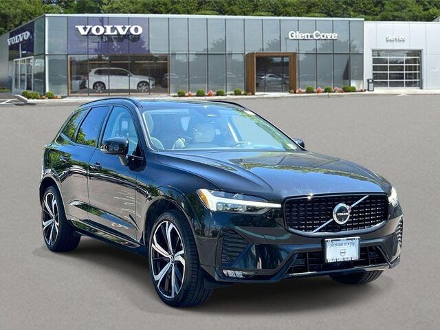 2024 Volvo XC60 B5 Ultimate Dark Theme