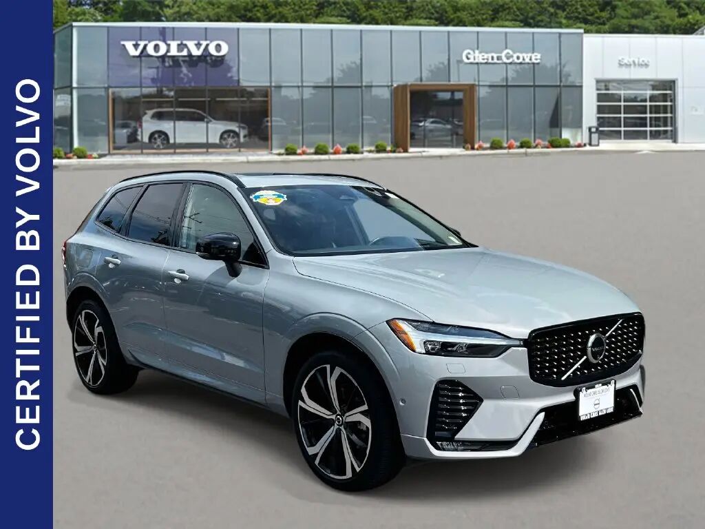 2024 Volvo XC60 B5 Ultimate Dark Theme — photo 1 of 13