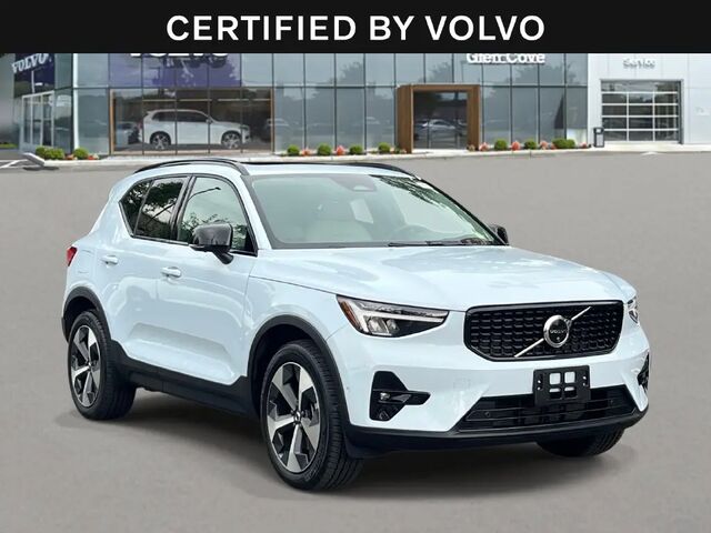 2026 Volvo XC40 B5 Plus