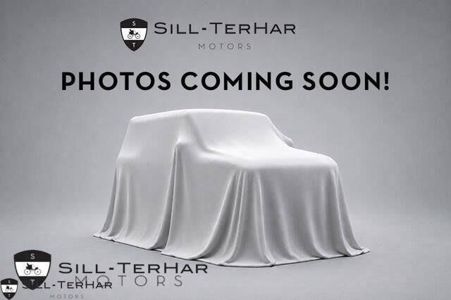 2025 Volvo XC40 B5 Ultra Bright Theme