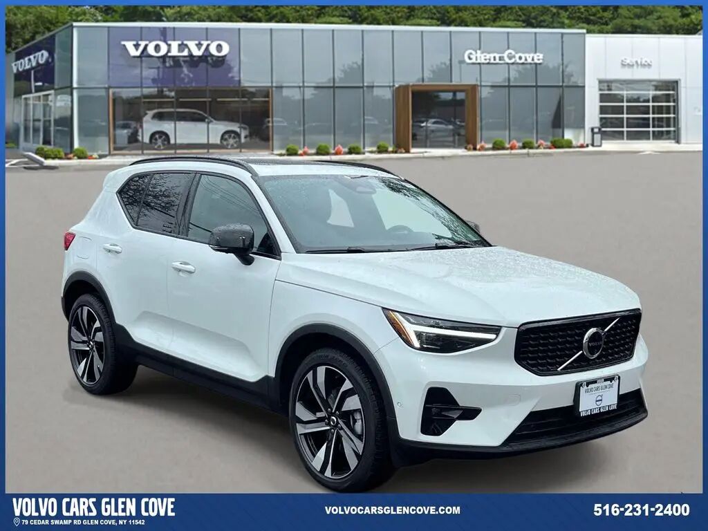 2026 Volvo XC40 B5 Ultra — photo 1 of 28