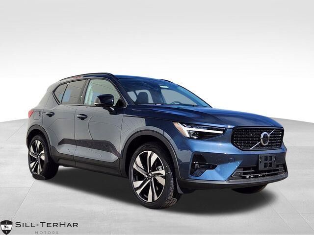 2026 Volvo XC40 B5 Ultra