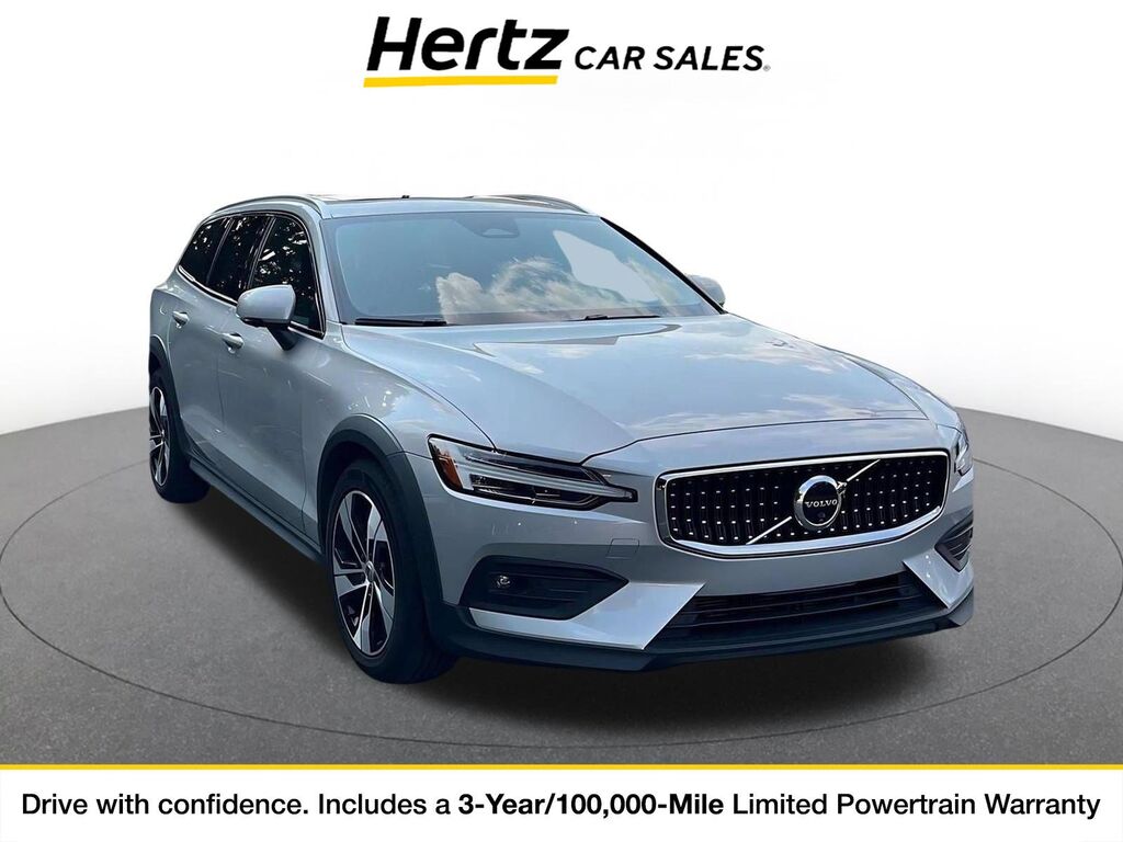 2025 Volvo V60 Cross Country Plus — photo 1 of 1