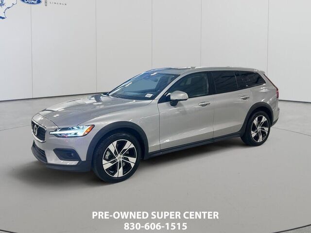2025 Volvo V60 Cross Country B5 Plus