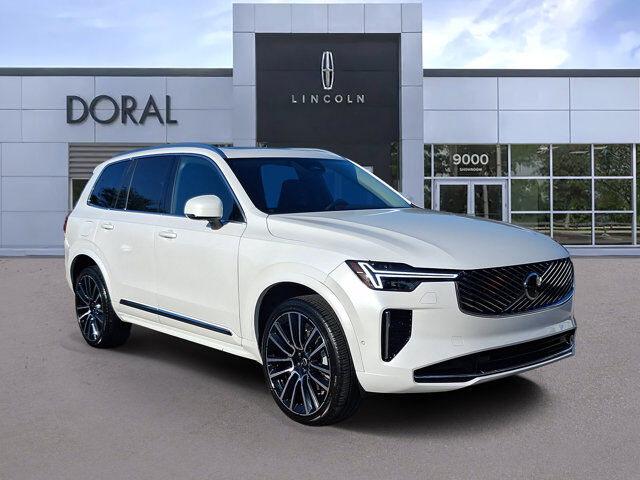 2026 Volvo XC90 B5 Plus