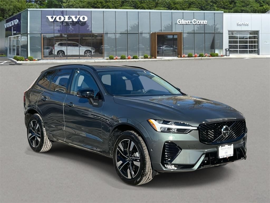 2026 Volvo XC60 B5 Plus — photo 1 of 13