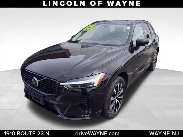 2025 Volvo XC60 B5 Plus Dark Theme