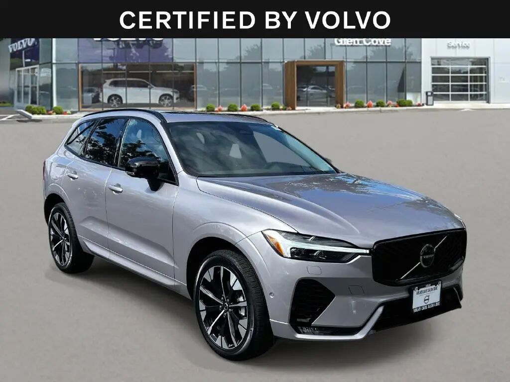 2026 Volvo XC60 B5 Plus — photo 1 of 13