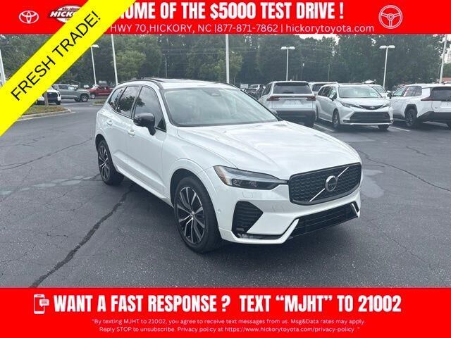 2025 Volvo XC60 B5 Plus Dark Theme — photo 1 of 1