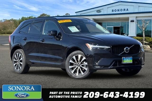 2025 Volvo XC60 B5 Plus Dark Theme