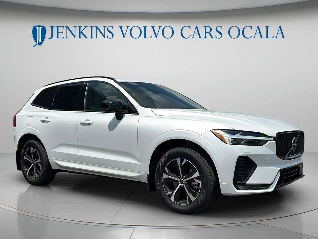 2026 Volvo XC60 B5 Core — photo 1 of 13