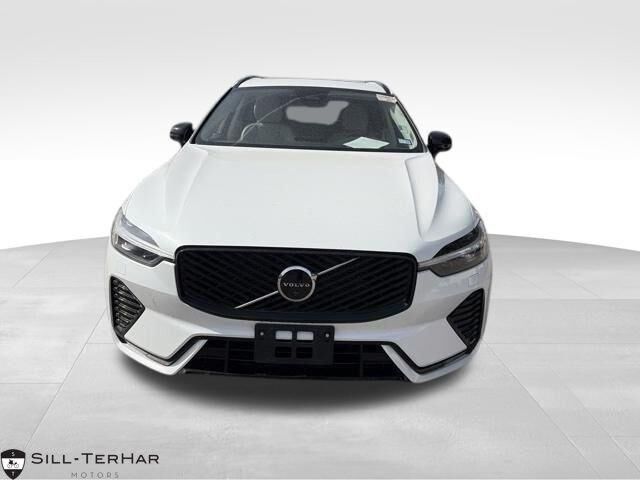 2026 Volvo XC60 B5 Ultra — photo 1 of 12