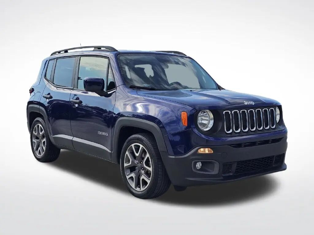 2017 Jeep Renegade Latitude — photo 1 of 13