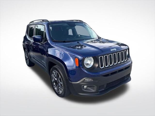2017 Jeep Renegade Latitude — photo 1 of 39