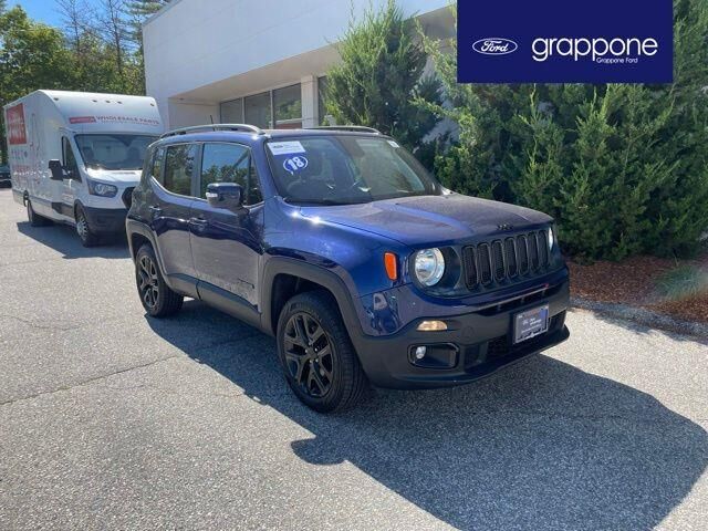 2018 Jeep Renegade Latitude — photo 1 of 19