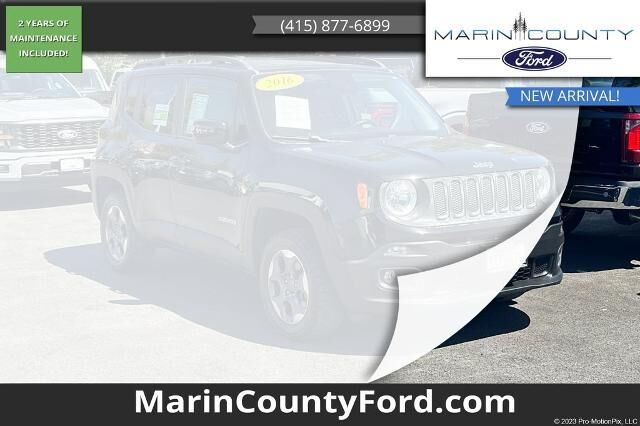 2016 Jeep Renegade Latitude — photo 1 of 36