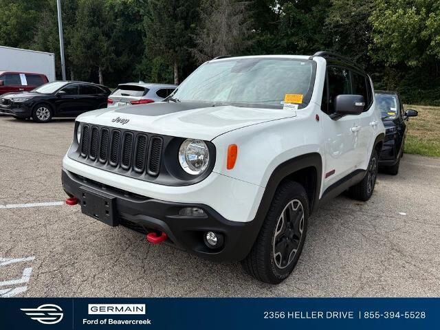 2015 Jeep Renegade Trailhawk — photo 1 of 1