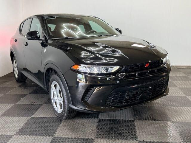 2023 Dodge Hornet GT Plus — photo 1 of 13