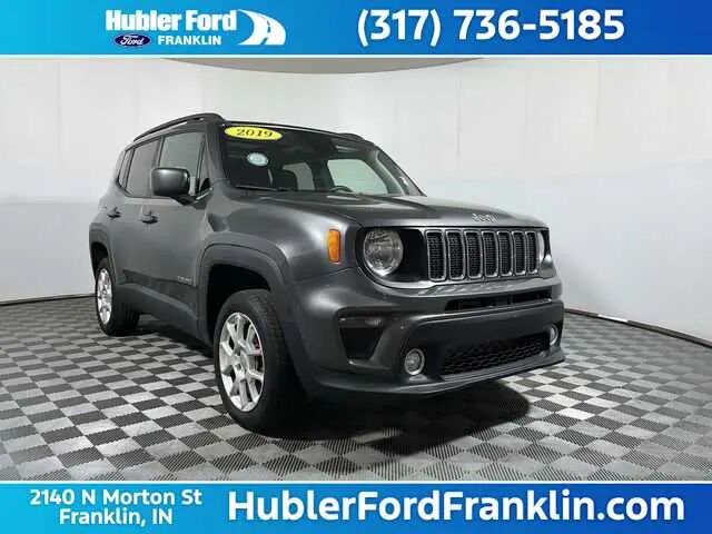 2019 Jeep Renegade Latitude — photo 1 of 14