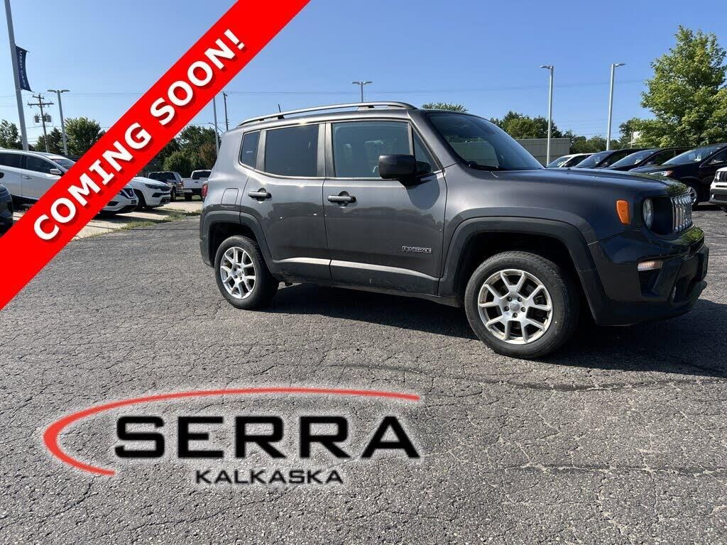 2019 Jeep Renegade Latitude — photo 1 of 2