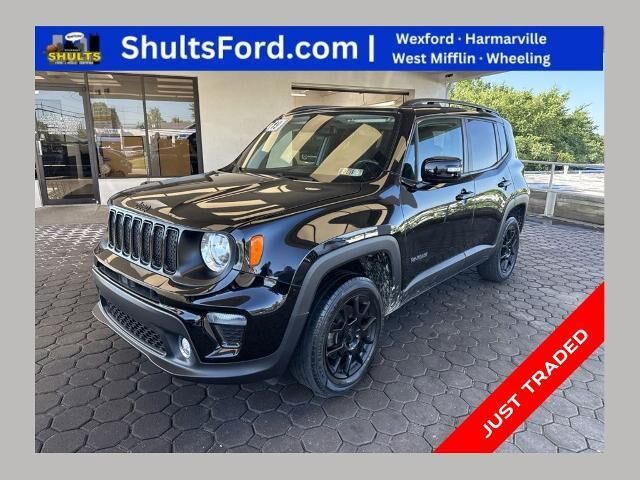2019 Jeep Renegade Latitude — photo 1 of 12