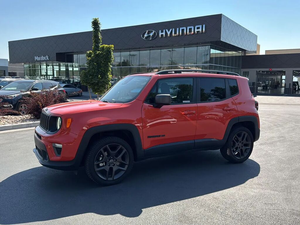 2021 Jeep Renegade Latitude — photo 1 of 13