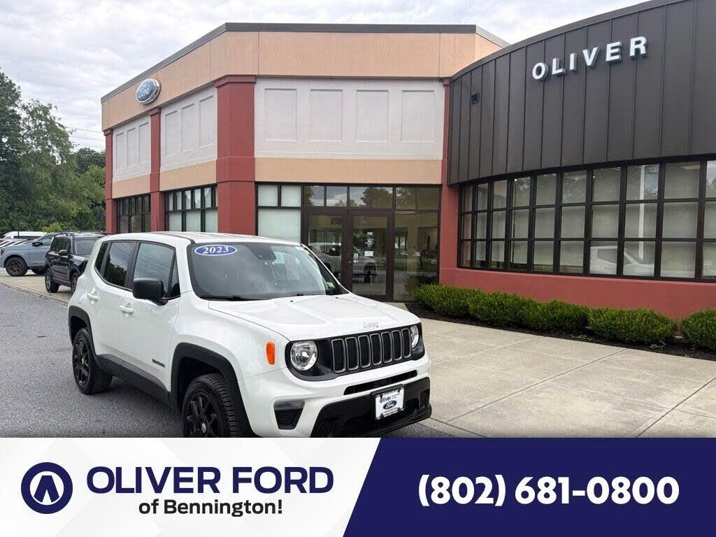 2023 Jeep Renegade Latitude — photo 1 of 1