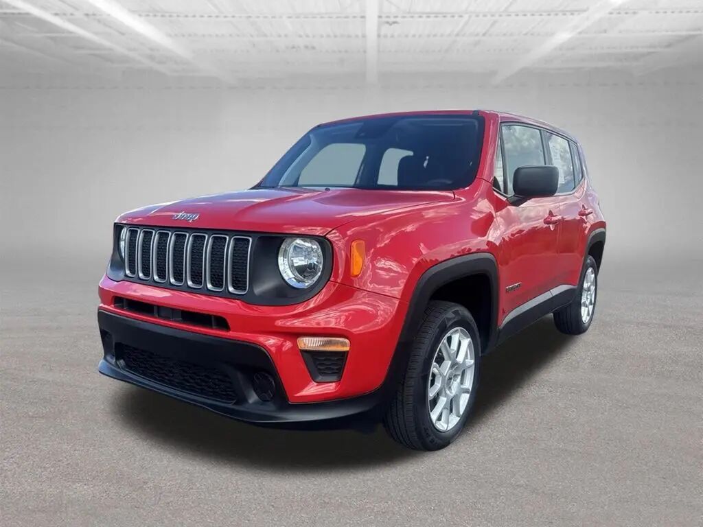 2023 Jeep Renegade Latitude — photo 1 of 12