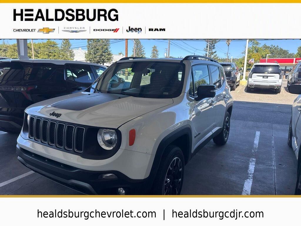 2023 Jeep Renegade Latitude — photo 1 of 26