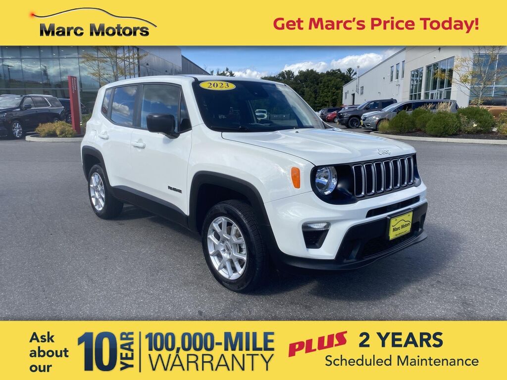 2023 Jeep Renegade Latitude — photo 1 of 13