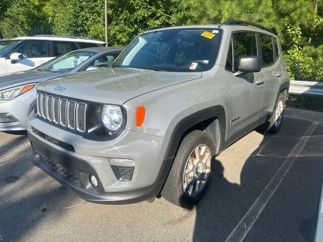 2022 Jeep Renegade Latitude — photo 1 of 7