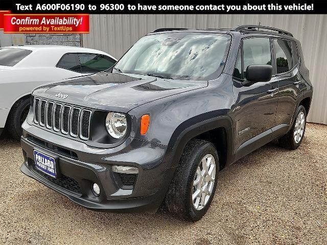2023 Jeep Renegade Latitude — photo 1 of 12
