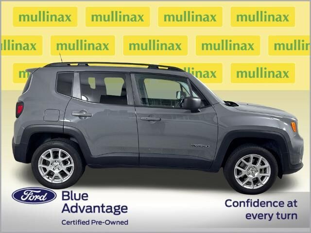 2022 Jeep Renegade Latitude — photo 1 of 4
