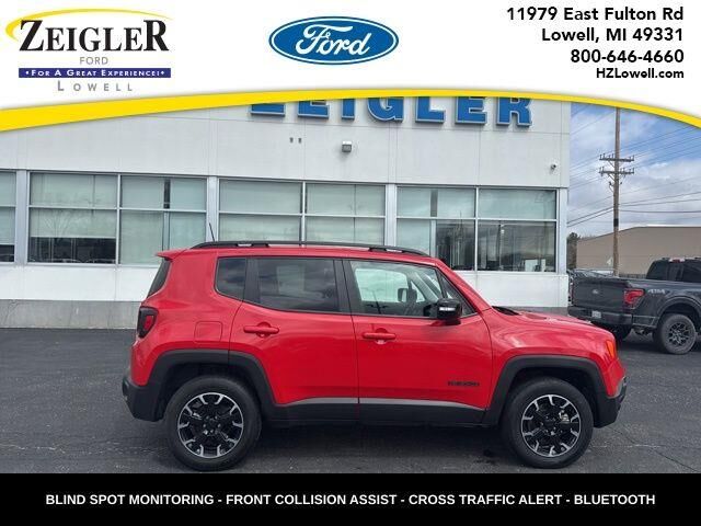 2023 Jeep Renegade Latitude — photo 1 of 13