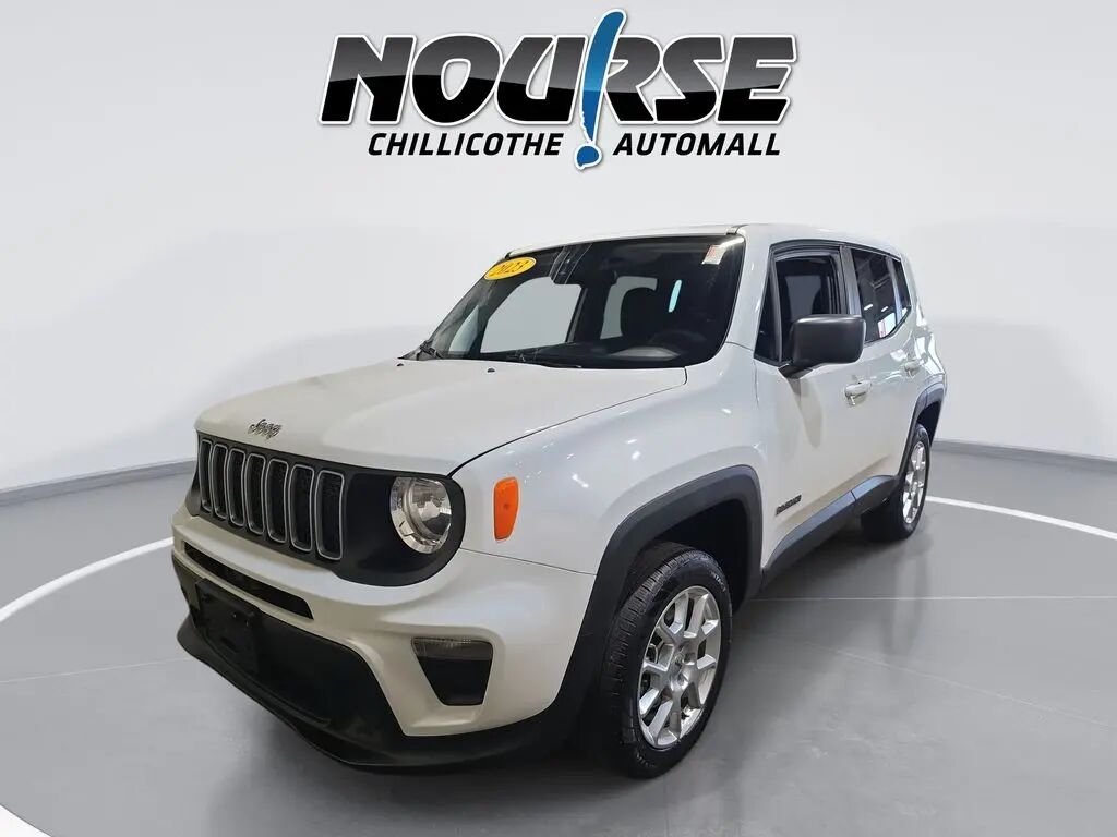 2023 Jeep Renegade Latitude — photo 1 of 13