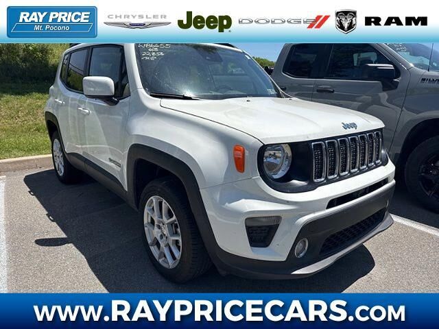 2021 Jeep Renegade Latitude — photo 1 of 13