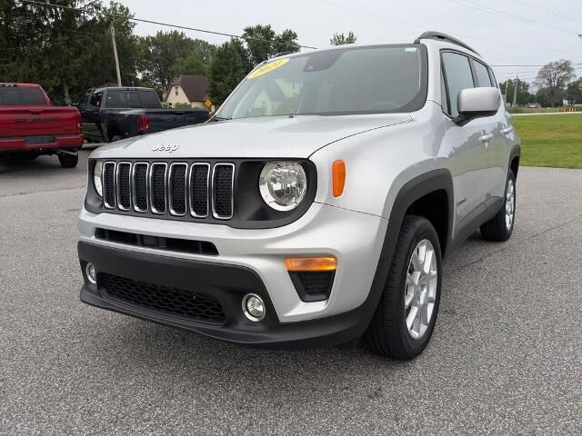 2021 Jeep Renegade Latitude — photo 1 of 12