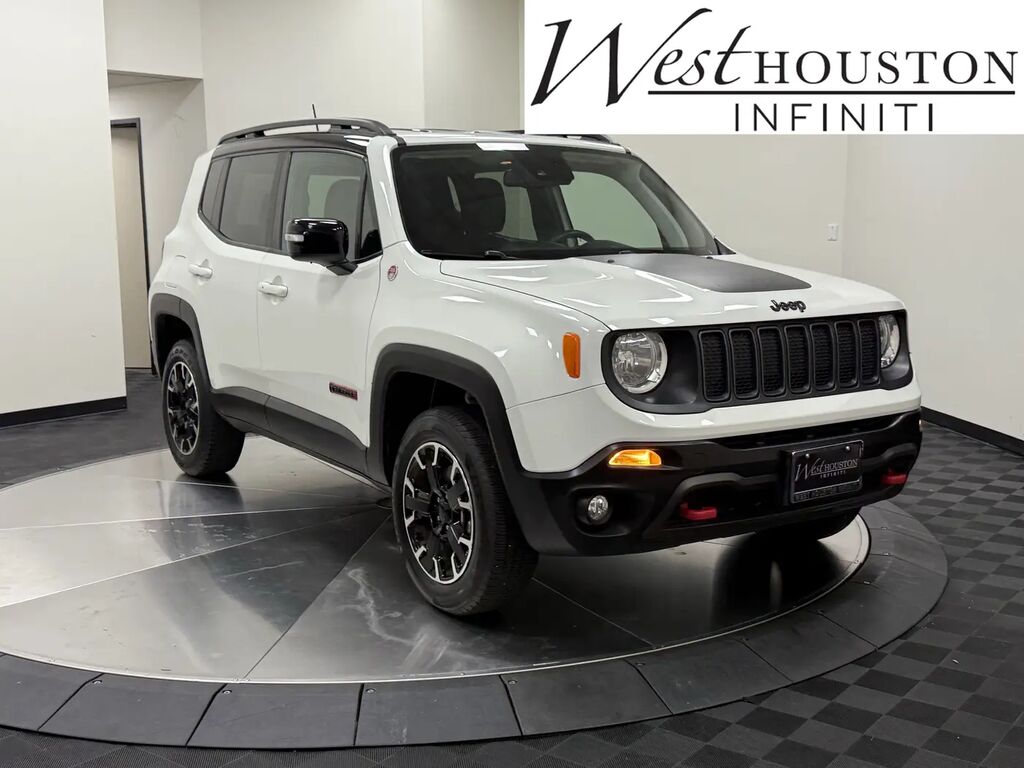 2023 Jeep Renegade Trailhawk — photo 1 of 13