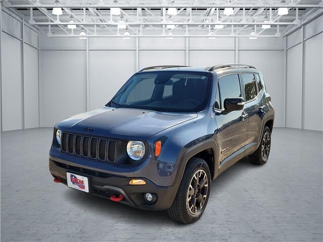 2023 Jeep Renegade Trailhawk — photo 1 of 13