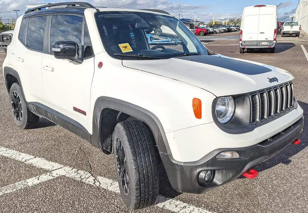 2023 Jeep Renegade Trailhawk — photo 1 of 13
