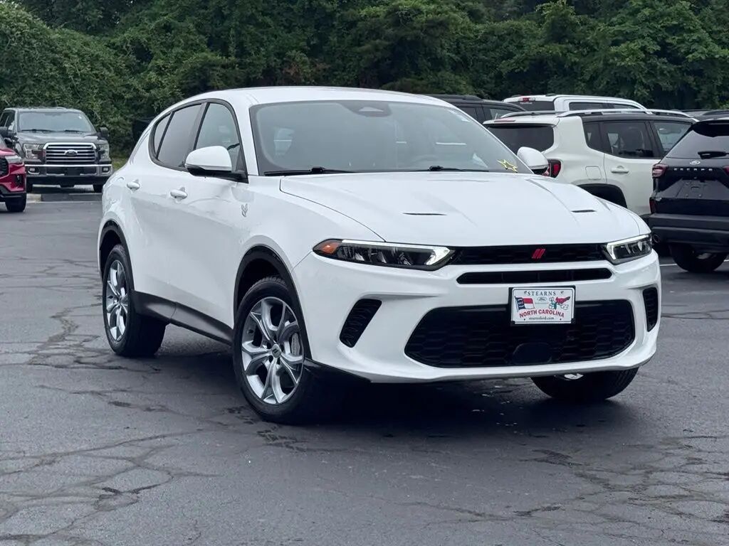 2024 Dodge Hornet R/T — photo 1 of 13