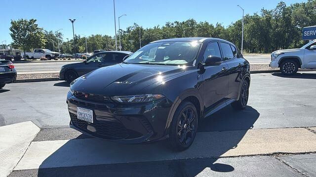 2024 Dodge Hornet R/T Plus — photo 1 of 13