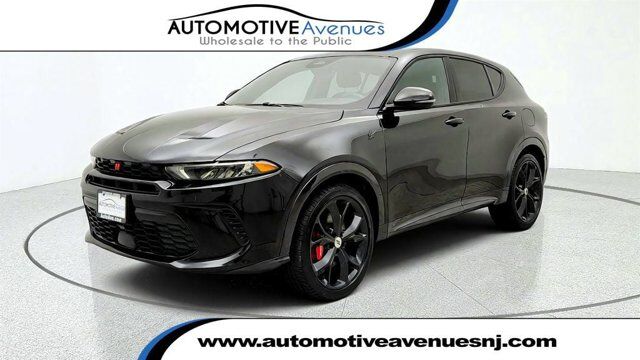 2024 Dodge Hornet R/T Plus — photo 1 of 14